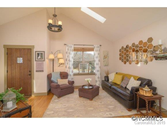 1 Oak Springs - Photo 3