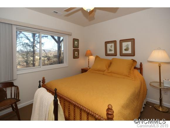 15 Yellowwood Road - Photo 13