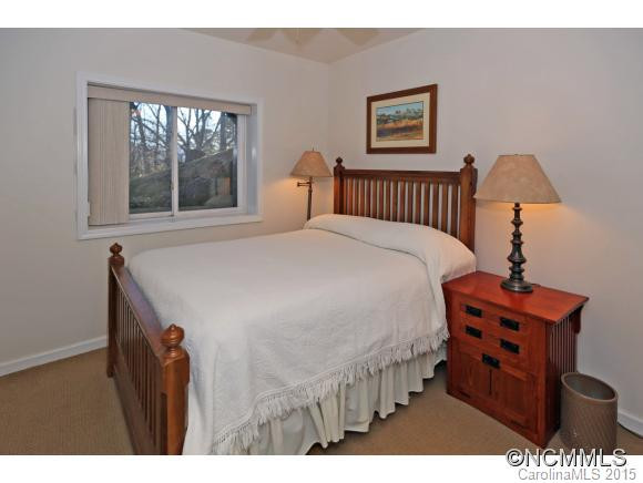 15 Yellowwood Road - Photo 14