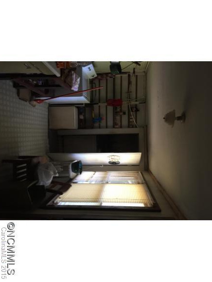 104 E Connally - Photo 7