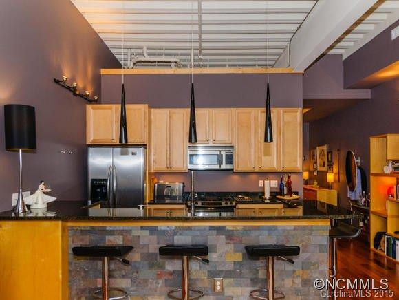12 S. Lexington Ave, Unit 403 - Photo 5