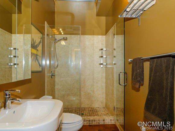 12 S. Lexington Ave, Unit 403 - Photo 8