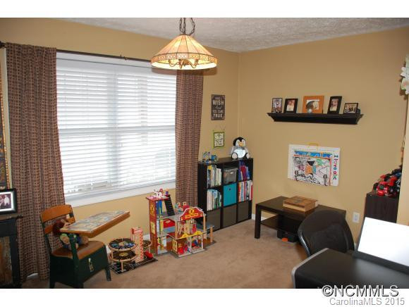 111 Loch Haven Rd. - Photo 9