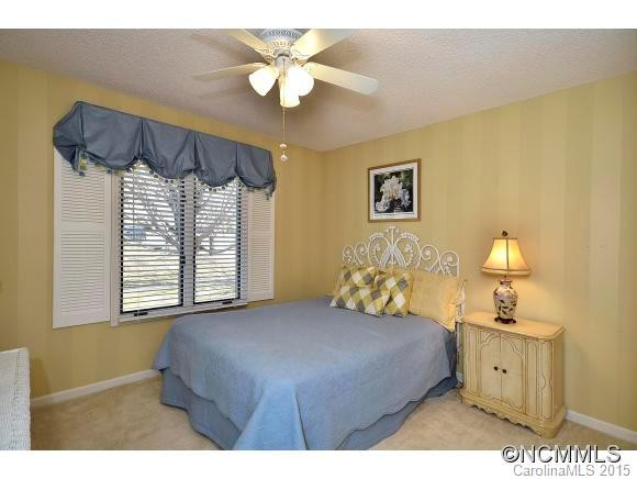 124 Deerlake Drive - Photo 11