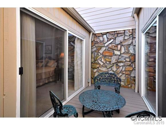 124 Deerlake Drive - Photo 6