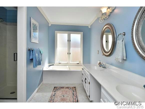 124 Deerlake Drive - Photo 10