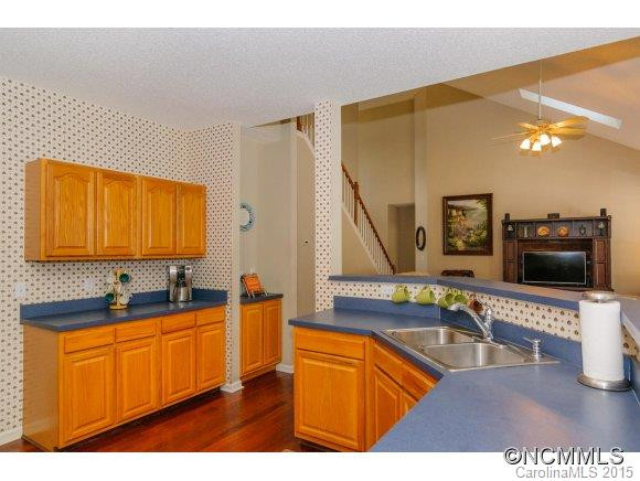 502 Winding Ivy Court - Photo 9