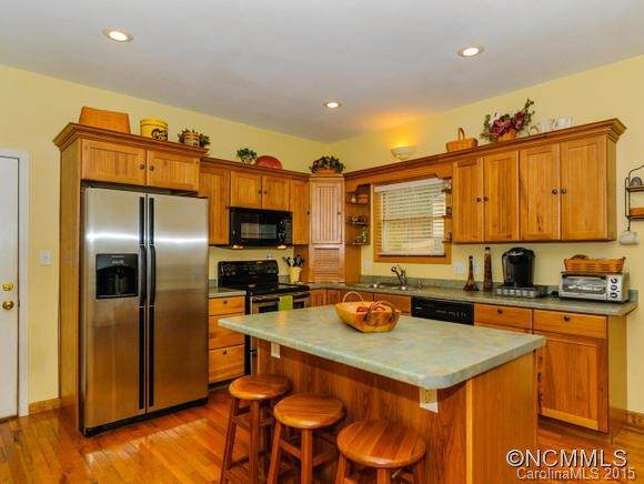 2072 EMMAS GROVE ROAD - Photo 2