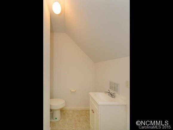 2072 EMMAS GROVE ROAD - Photo 17