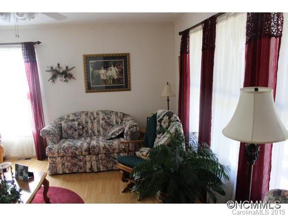 384 Dee Silvers Lane - Photo 3
