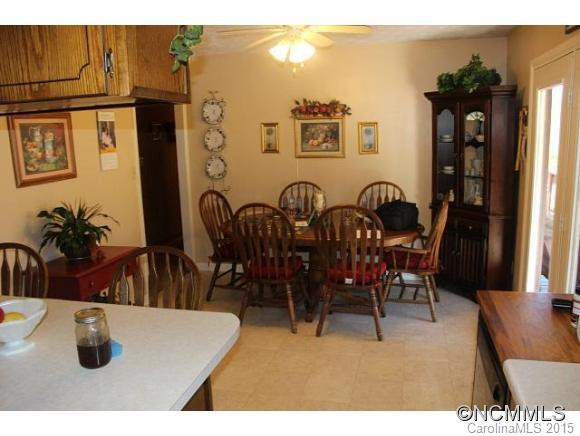384 Dee Silvers Lane - Photo 4