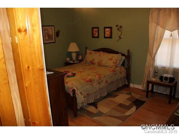 384 Dee Silvers Lane - Photo 8