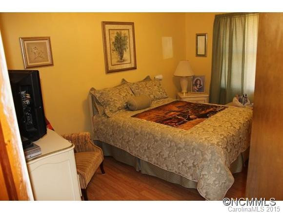 384 Dee Silvers Lane - Photo 10