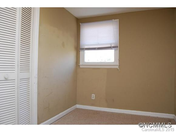138 Fairview Ave. - Photo 9