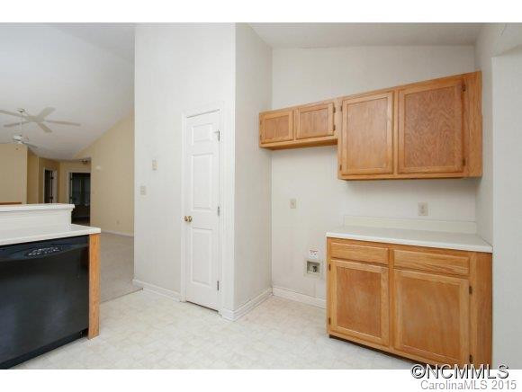 121 Cimarron Drive - Photo 7