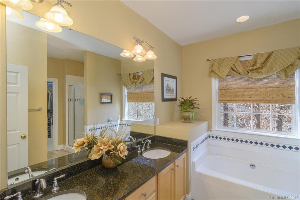135 Schenck Parkway - Photo 12