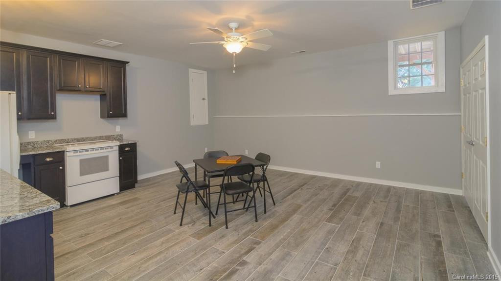 135 Schenck Parkway - Photo 20