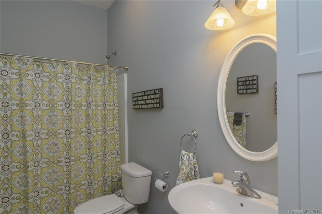 135 Schenck Parkway - Photo 21