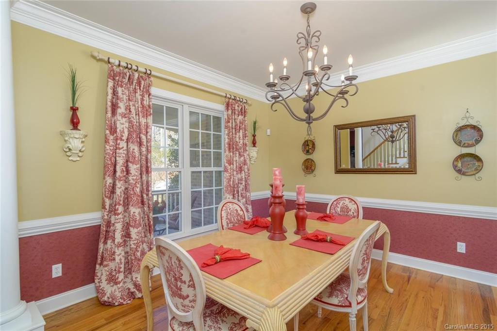 135 Schenck Parkway - Photo 7