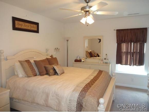 137 THEA LANE - Photo 10
