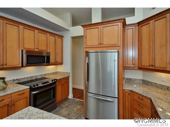 61 Augusta Circle - Photo 3