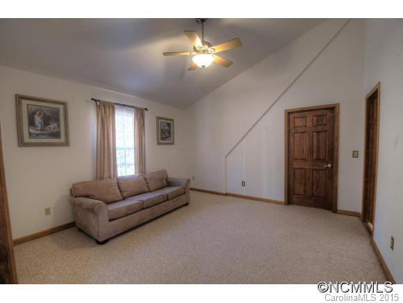 277 Thorncrest - Photo 17