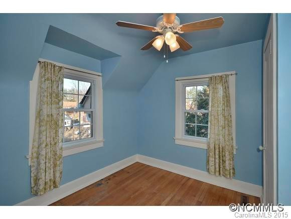 2 Enka Pine Street - Photo 11