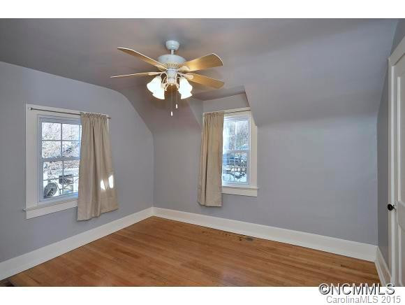 2 Enka Pine Street - Photo 10