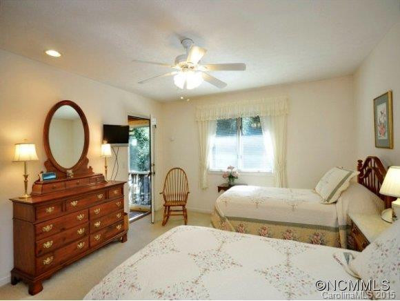 305 WILD OAK LANE - Photo 12