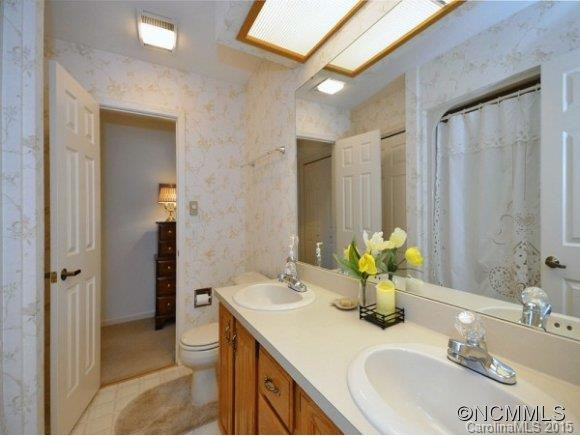 305 WILD OAK LANE - Photo 15