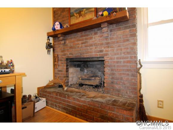 5585 Old Hendersonville Highway - Photo 13