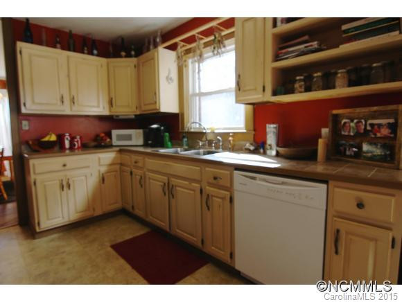 5585 Old Hendersonville Highway - Photo 7