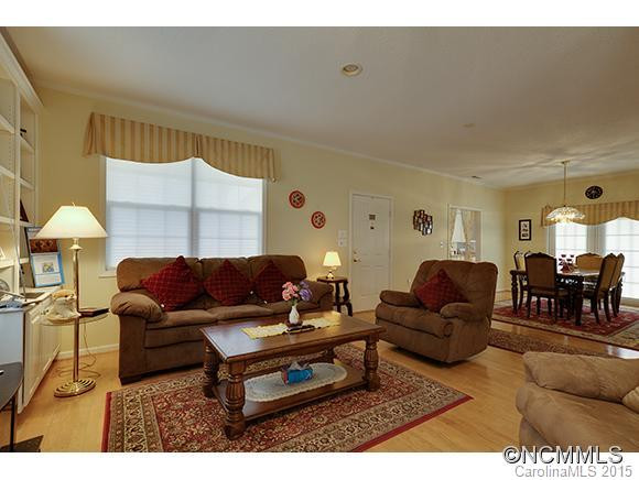 185 Cambridge Drive #12R/Ph 1 - Photo 3