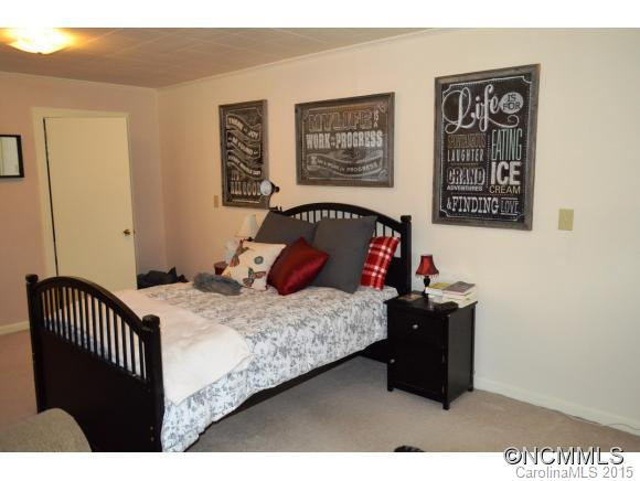 87 Brookside Court - Photo 13