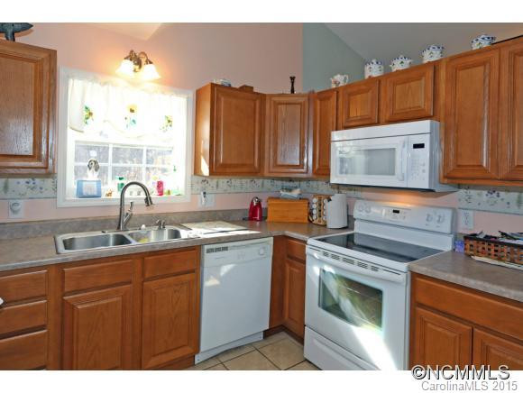 7 Village Street - Photo 5