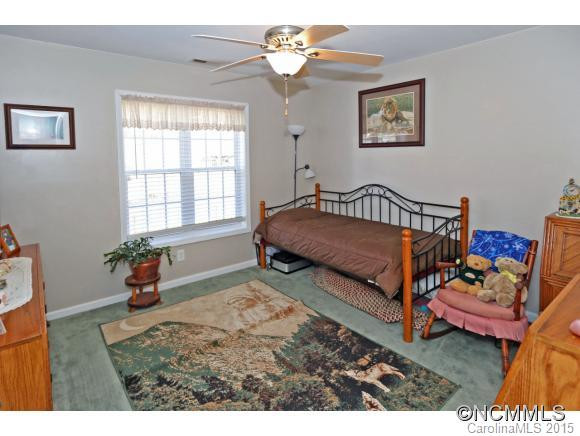 7 Village Street - Photo 7