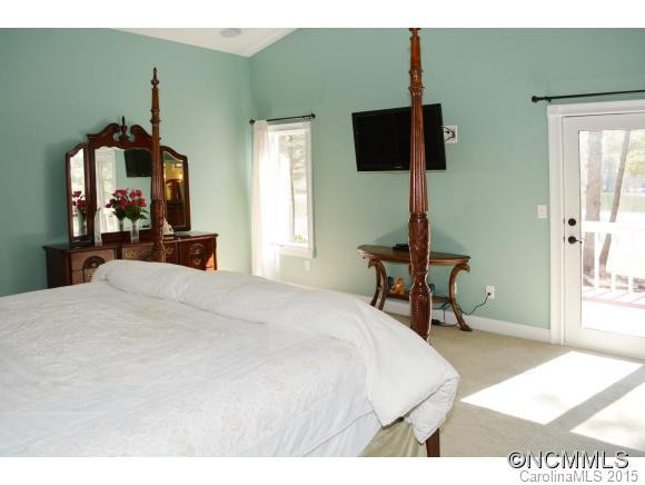 67 Oakgate Drive - Photo 13