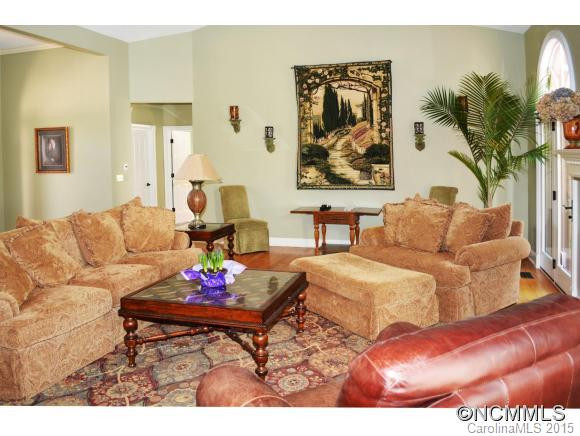 67 Oakgate Drive - Photo 4