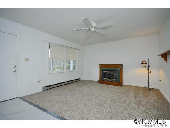 323 Genesis Circle - Photo 2