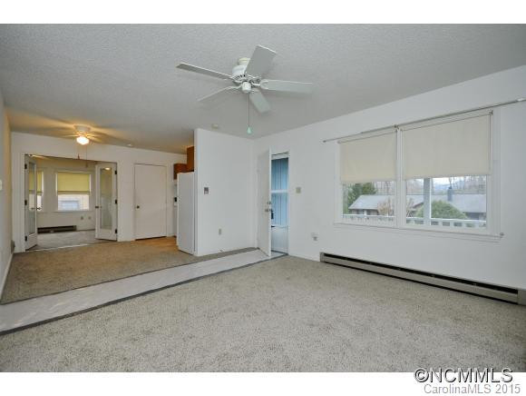 323 Genesis Circle - Photo 3