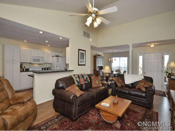 358 STONEHOLLOW - Photo 5
