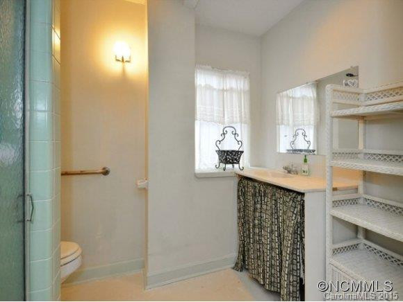 132 CAMBRIDGE RD - Photo 17