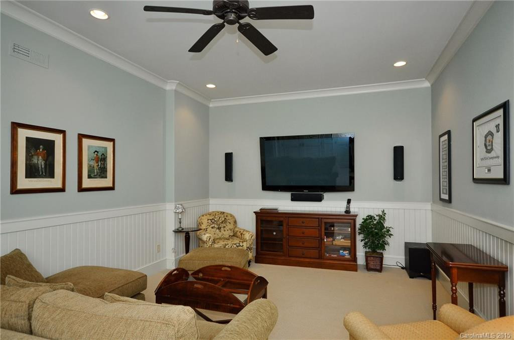 10 Village Oak Drive - Photo 18