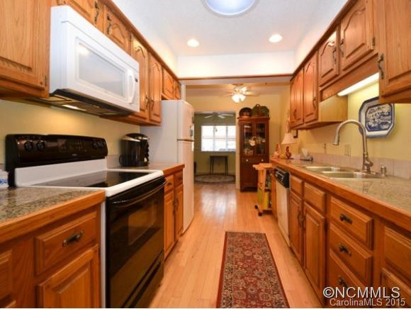 404 SPANISH OAK LANE - Photo 8