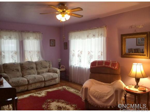 21 Bassett Road - Photo 2