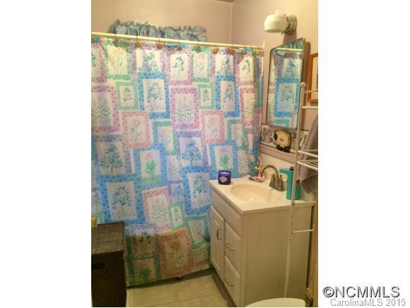 21 Bassett Road - Photo 11