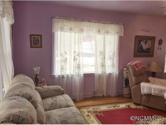 21 Bassett Road - Photo 4