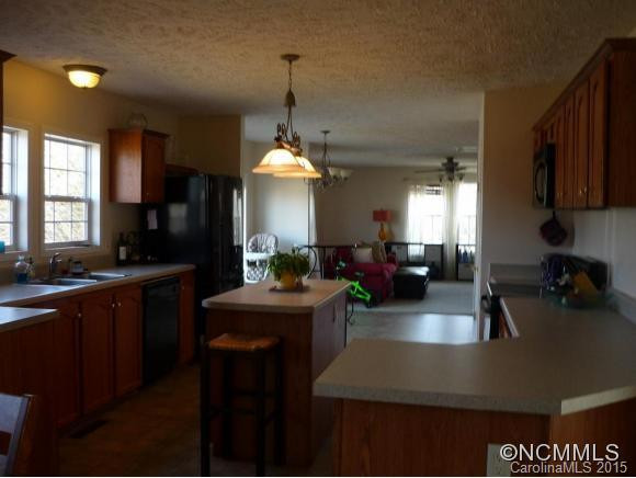 6 Stones Throw - Photo 2