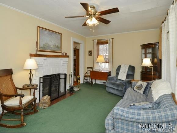 142 KATIE DRIVE - Photo 3