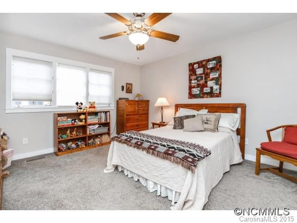 52 Cheshire Drive - Photo 16